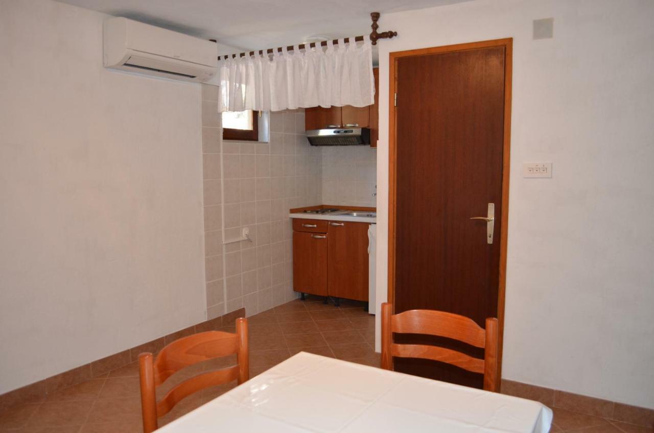 Holiday Home Garina Draga Bašćanska Eksteriør bilde