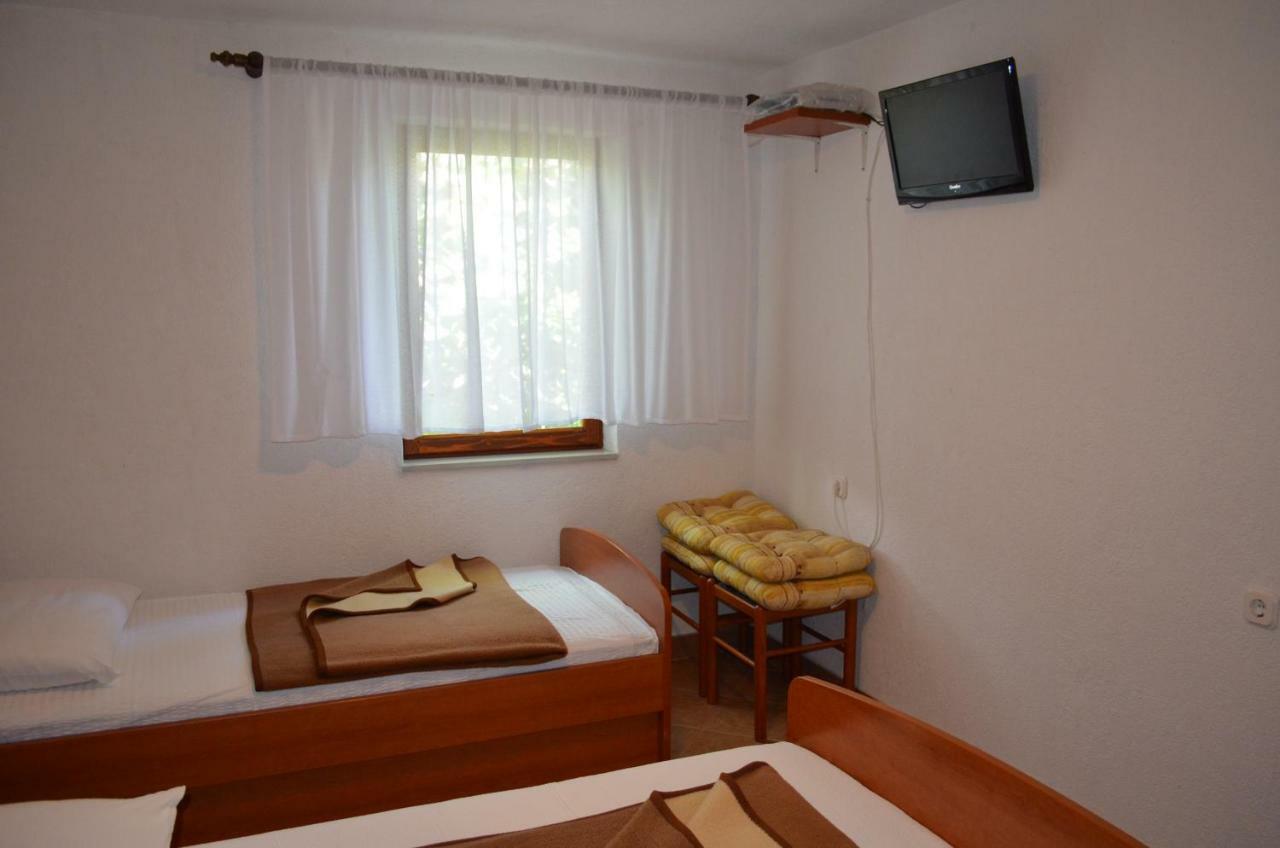Holiday Home Garina Draga Bašćanska Eksteriør bilde